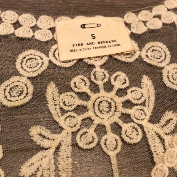 Ivory embroidered mesh tank - Picture 3 of 4